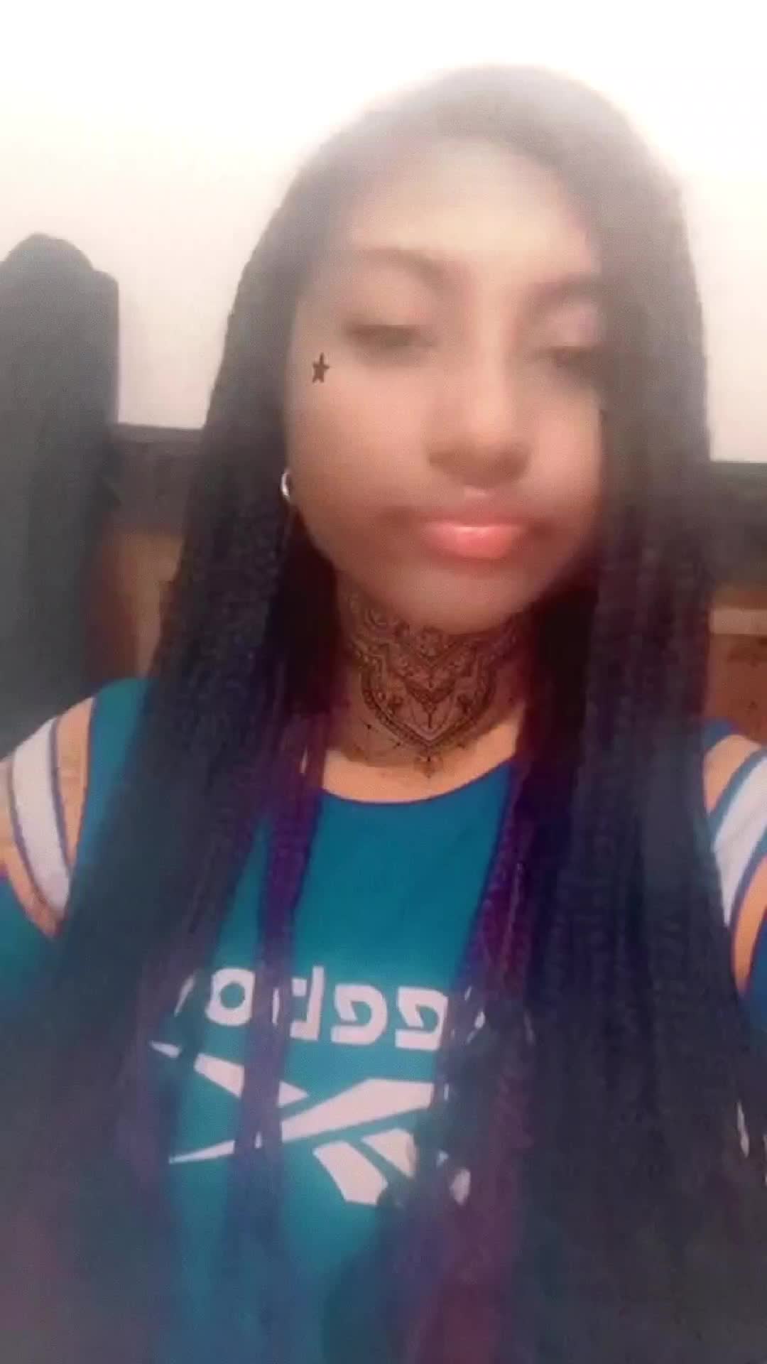 @??