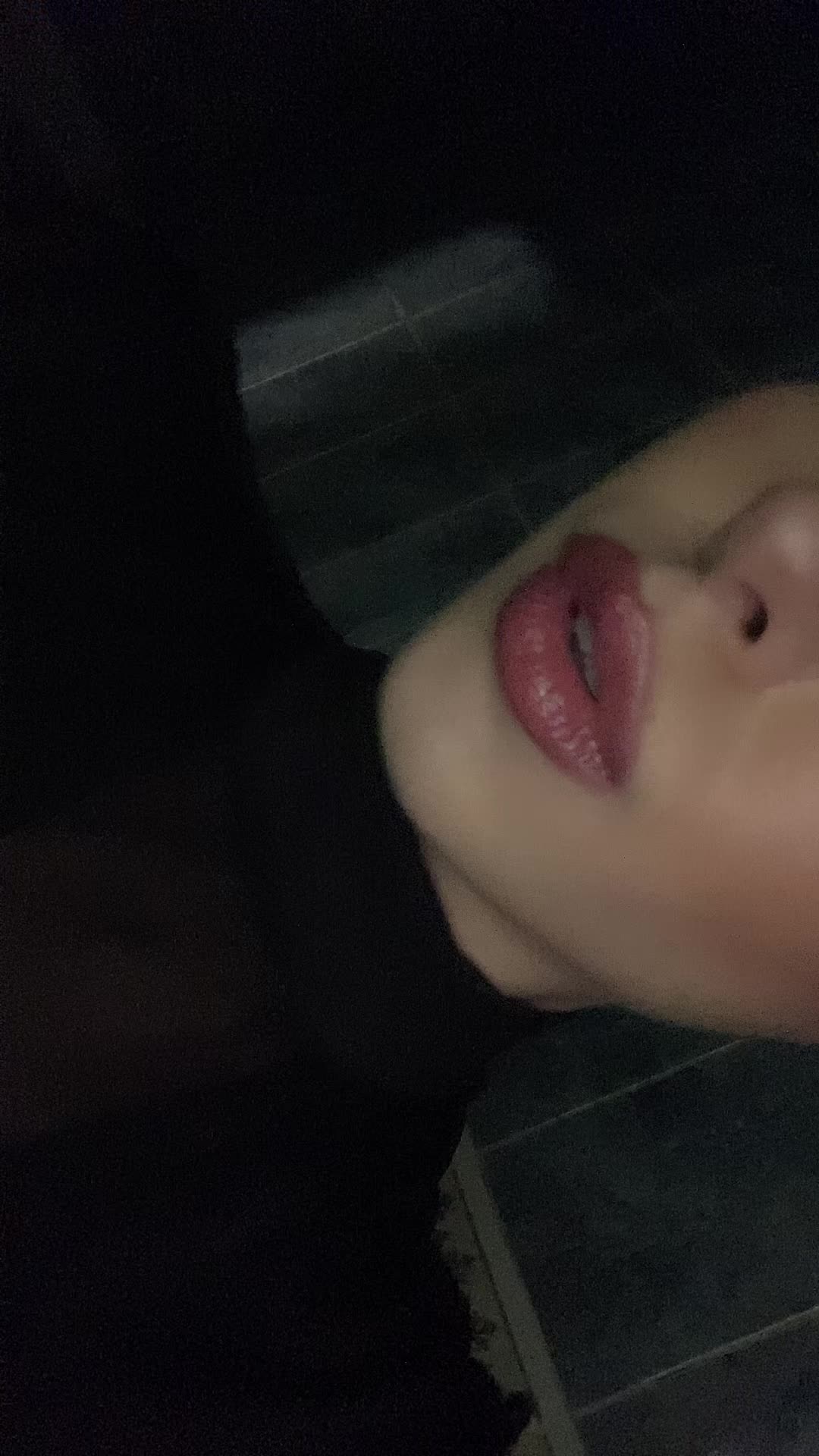 @👤