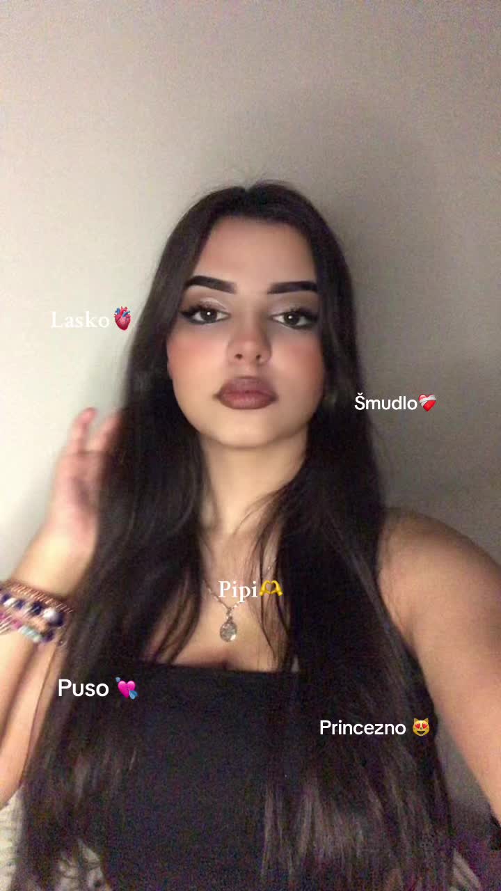 @R🦋🤍