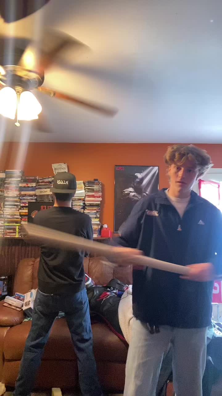 @_Aussie_