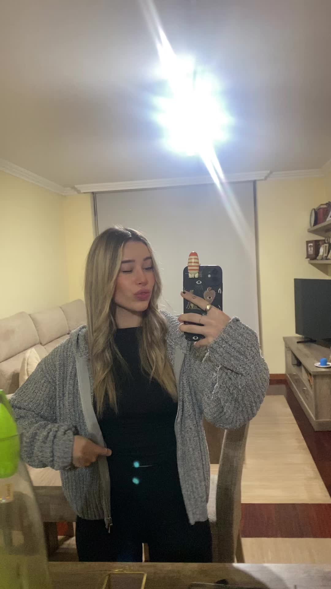 @veronicaalopezz