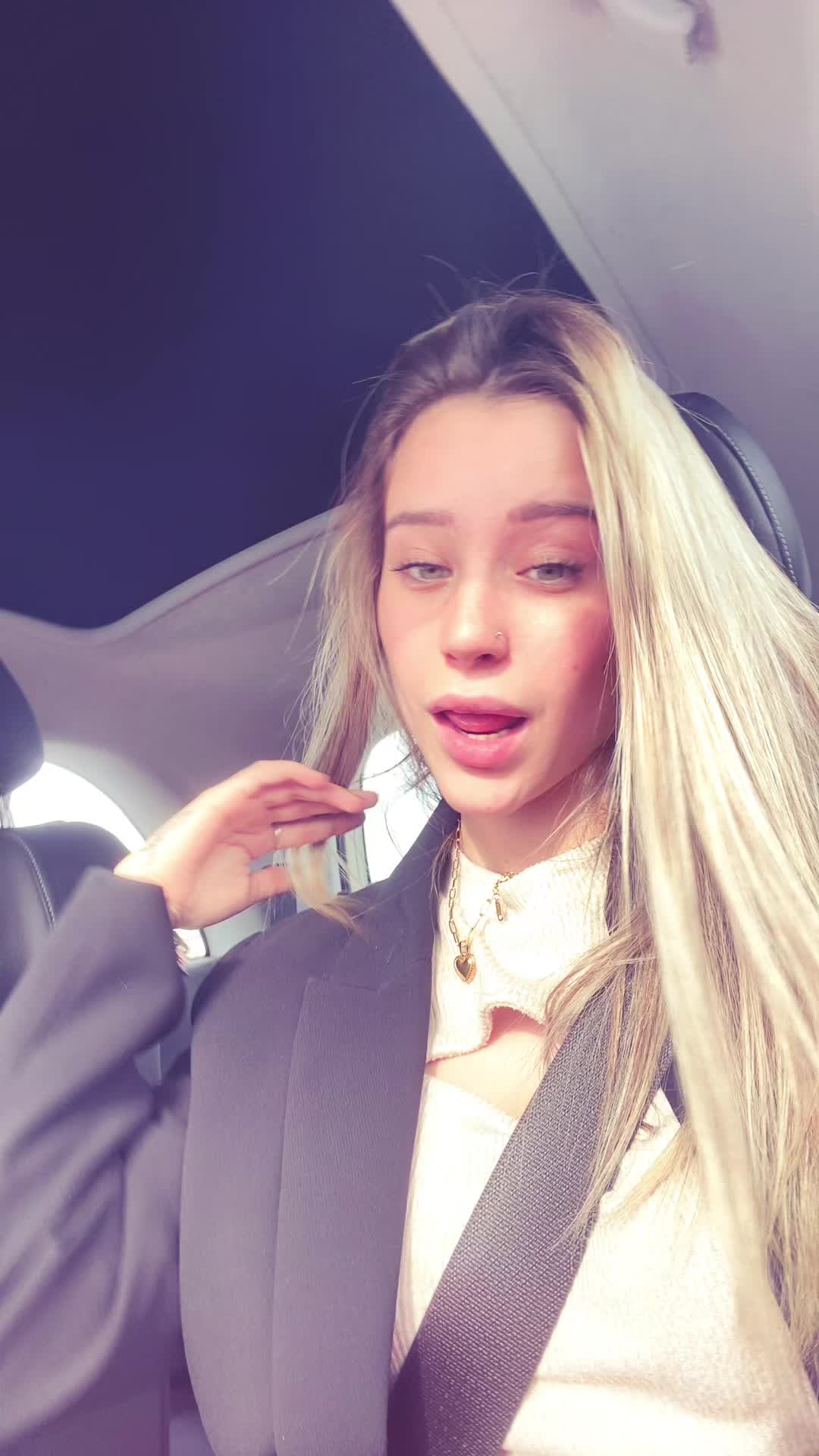 @veronicaalopezz