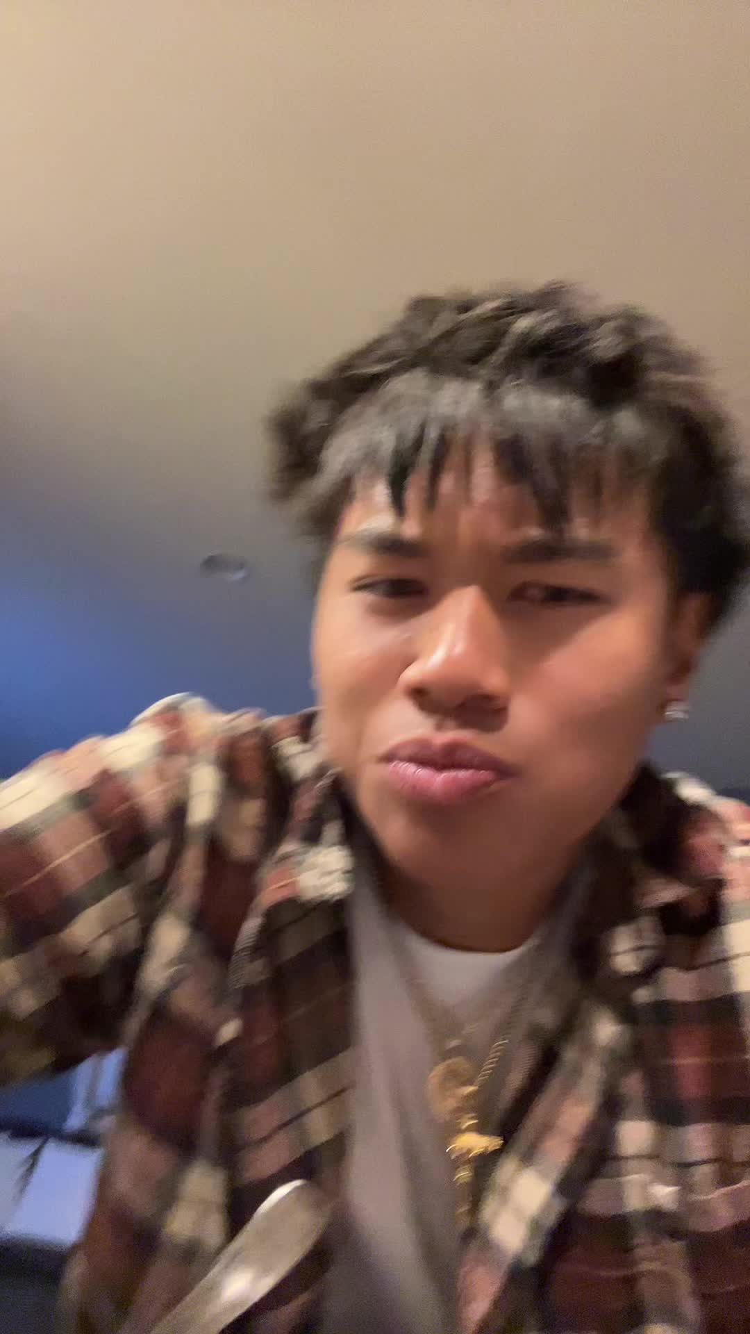 @luvazns