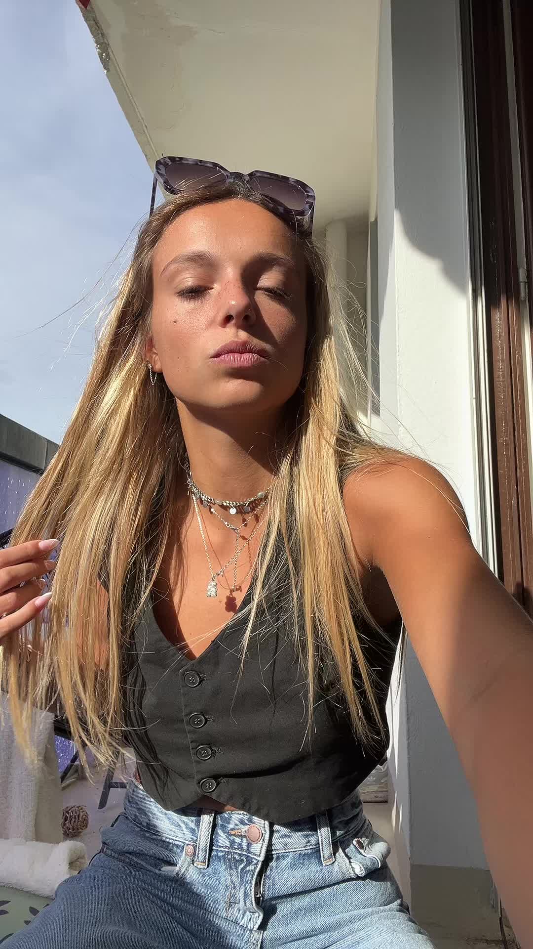 @AK