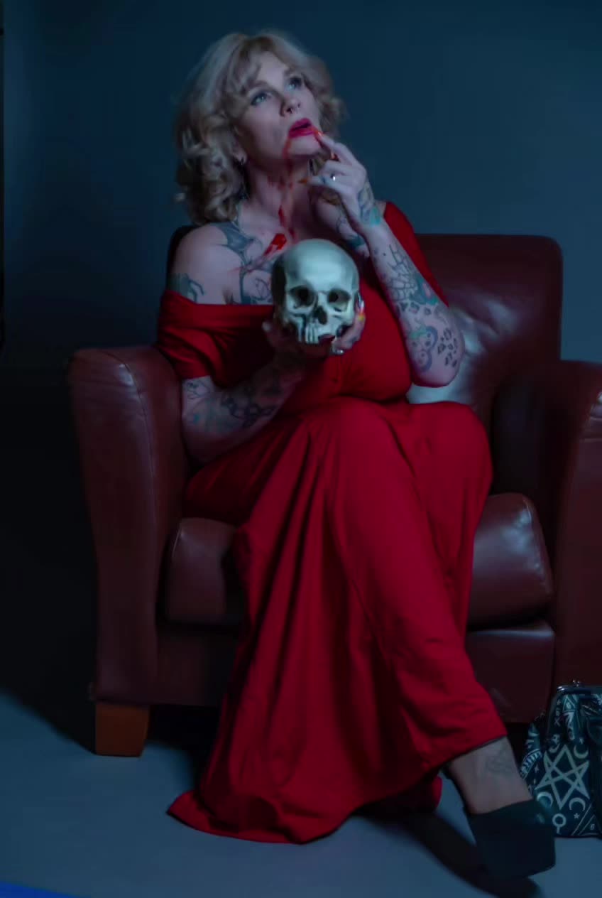 Devil Doll 666 (@devildollhouse) - Urlebird