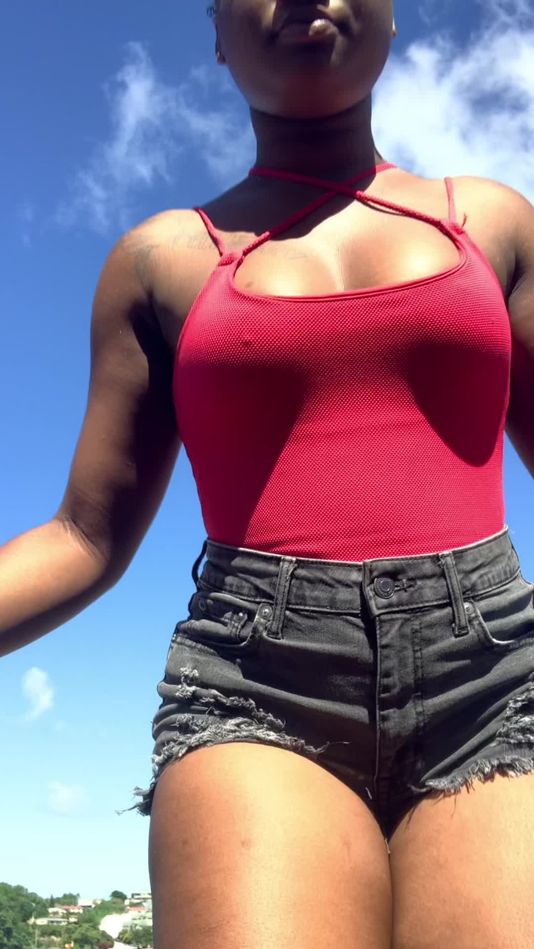 @Jolie🌈|content creator