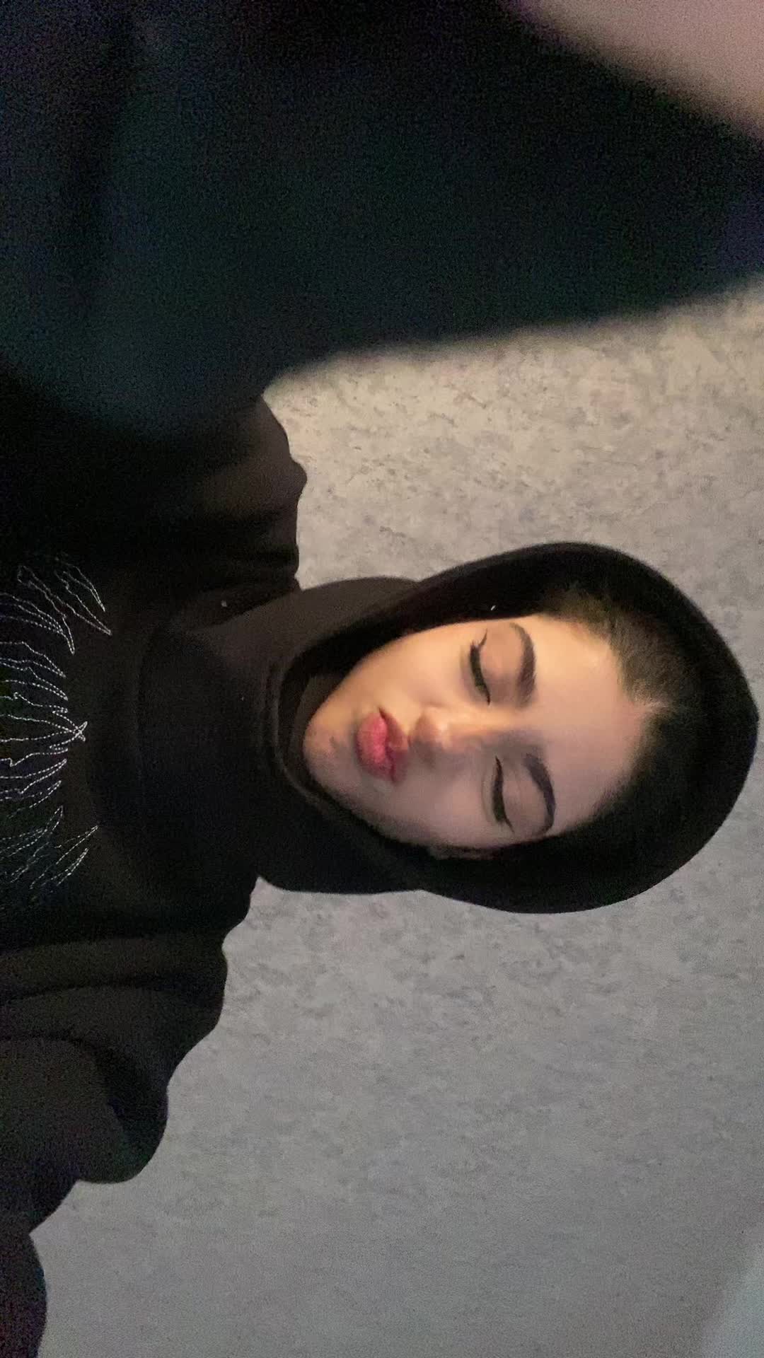 @avaaawoo