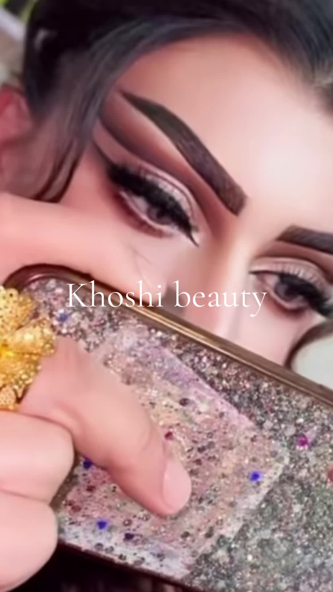 @Khoshi