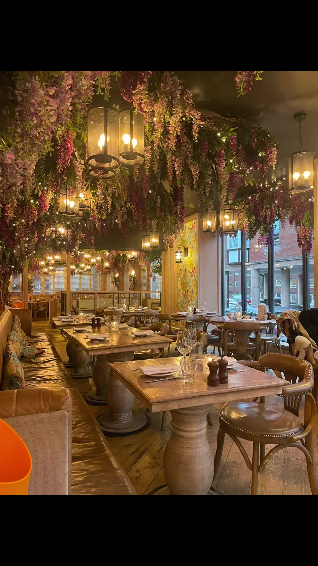 @TravelwithAmsa