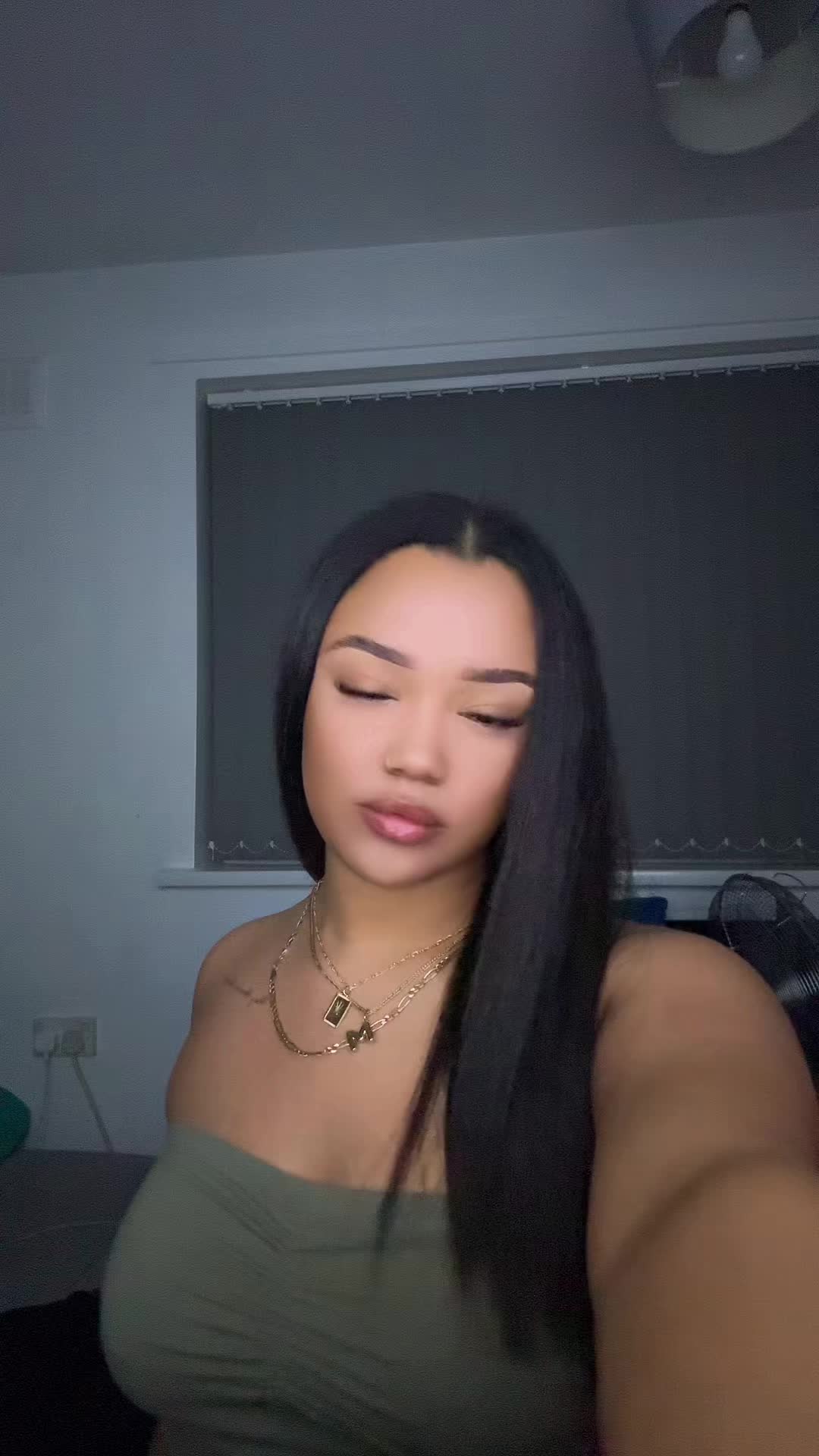 @mon