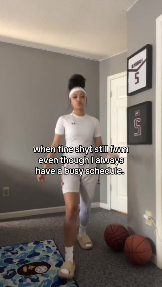 @Kaylee 🇱🇦
