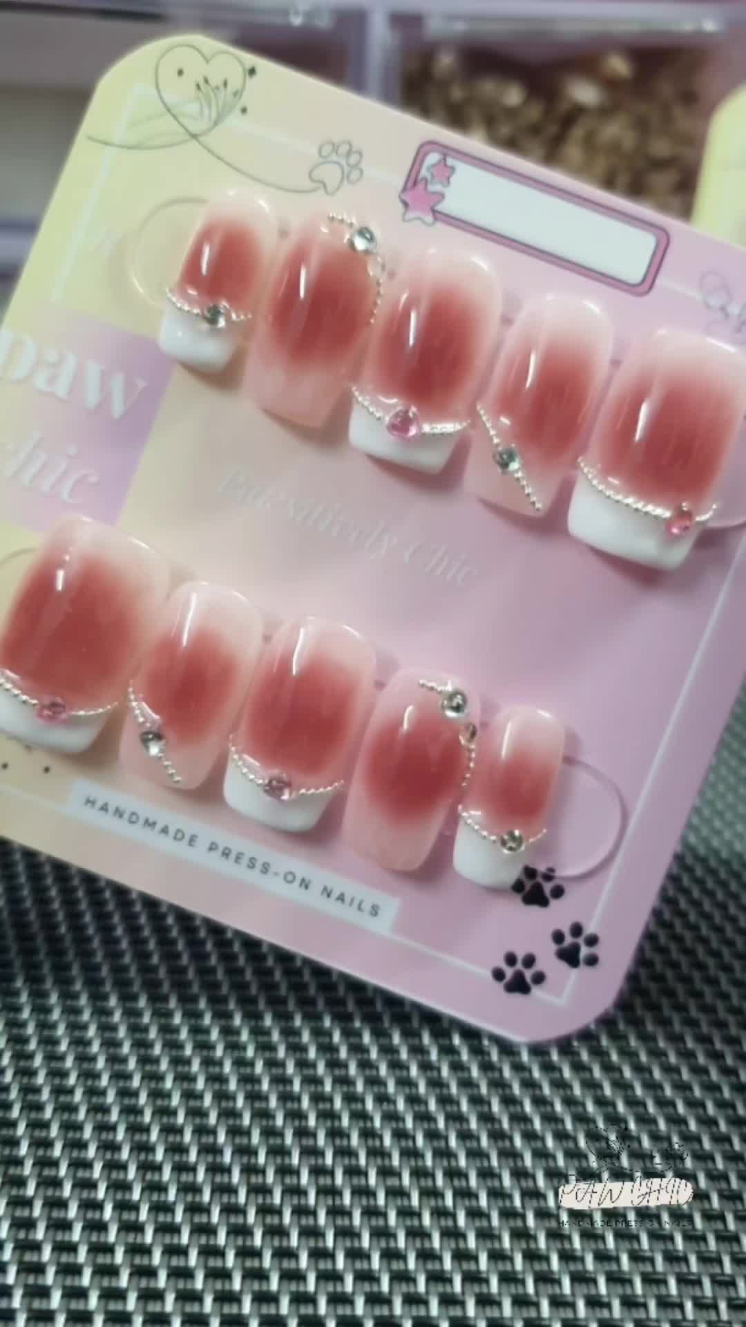 @Pawchic