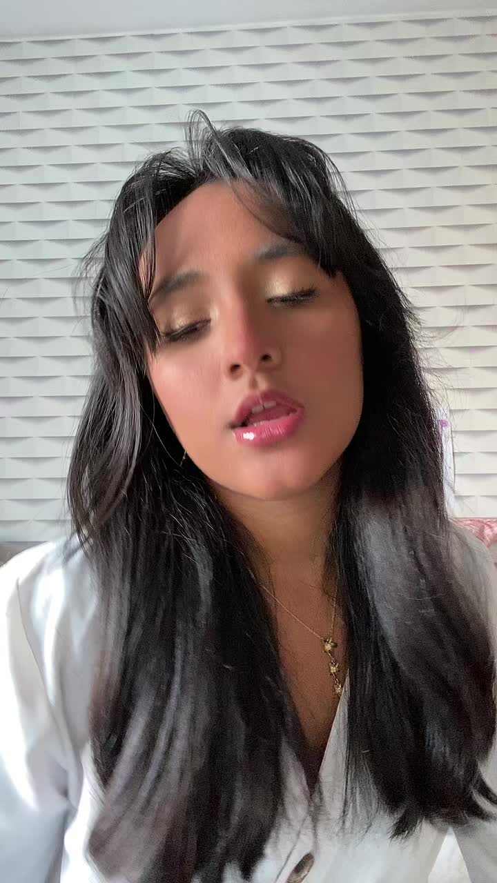 @&bull;L&eacute;a&bull;
