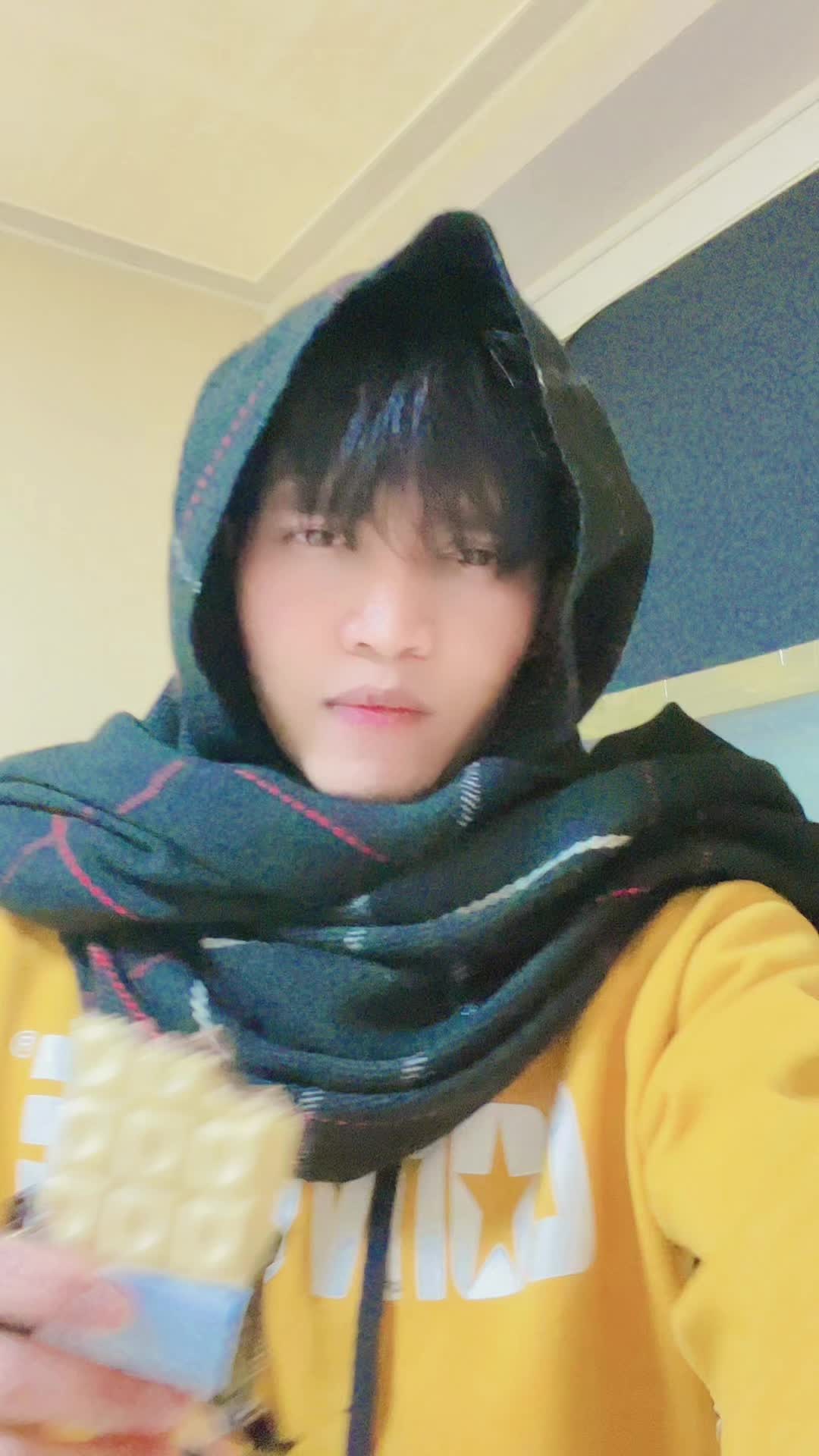 @R I Y A N