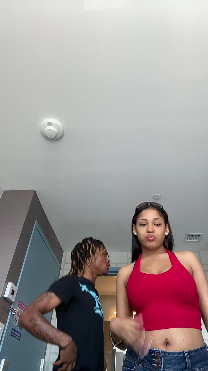 @Andelyse