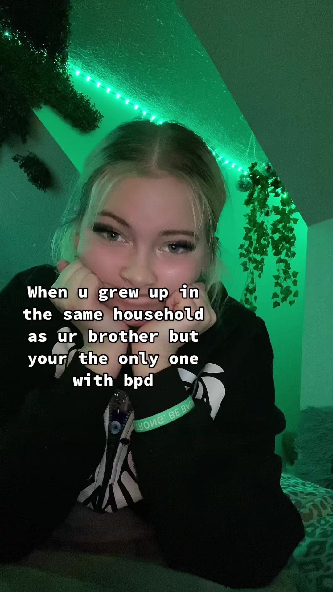 @<3