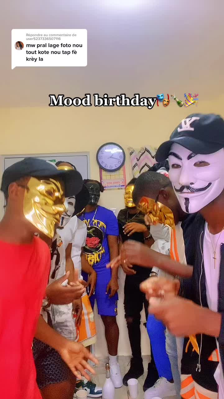 @🎭👑ANONYMOUS👑🎭
