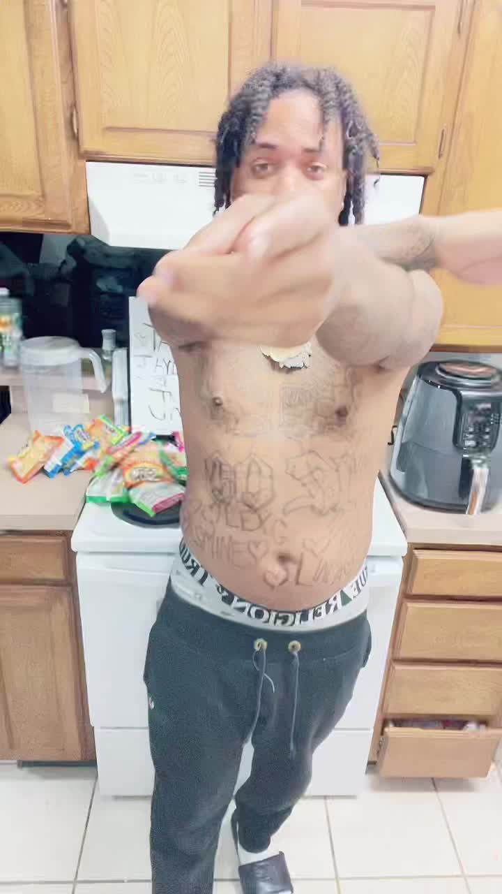 @Tatted Guy Next Door ๐ชโ๏ธ