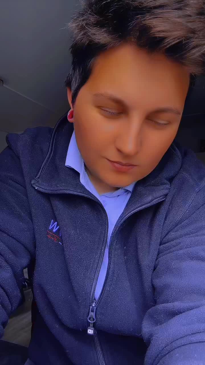 @ne_s_s_i