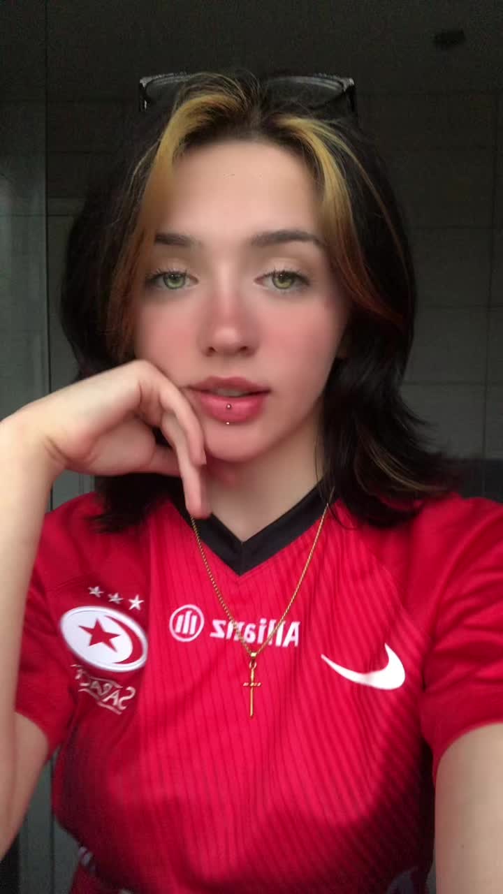 @Dee