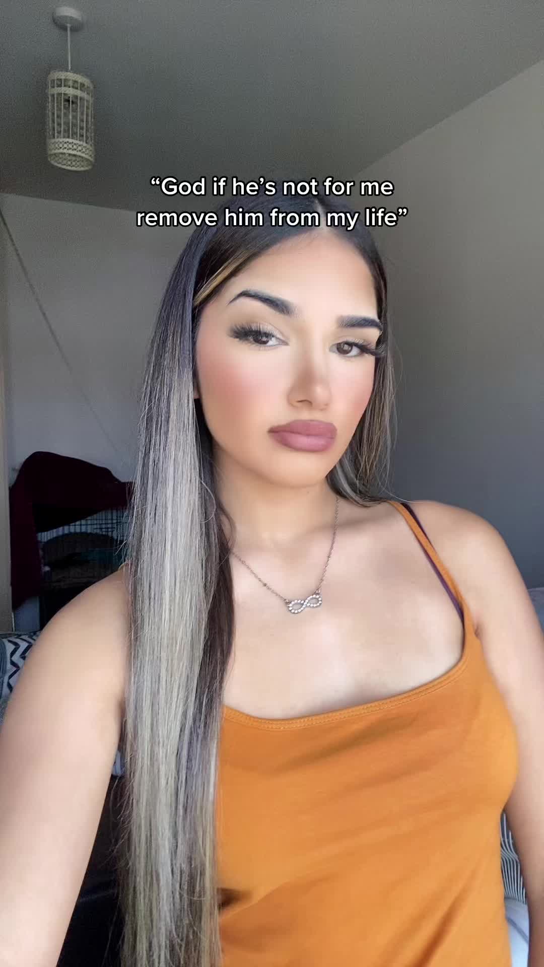 @KOMAL🤍