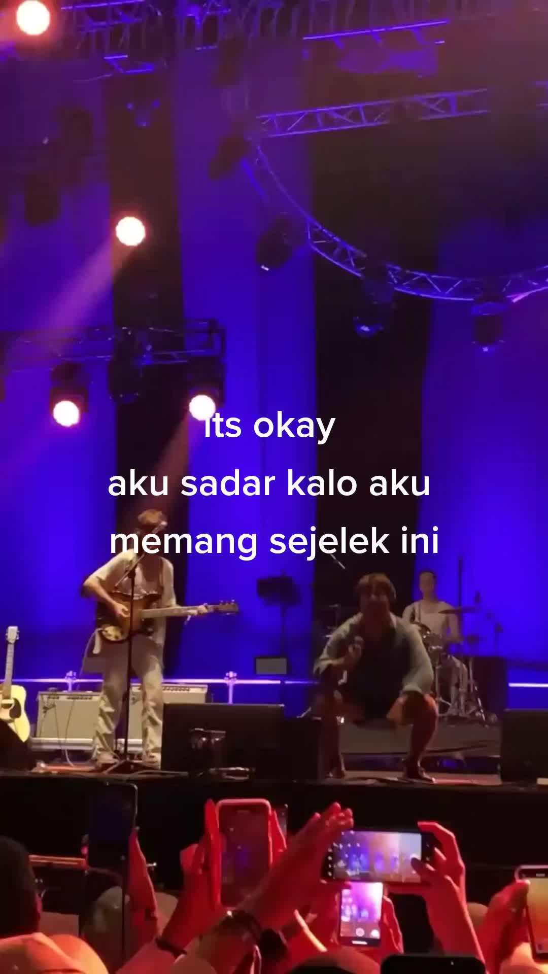 @Wall [CM]