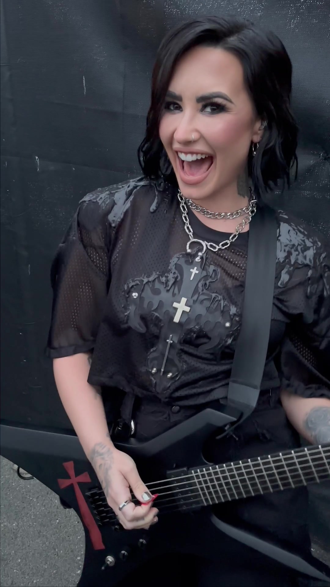@Demi Lovato