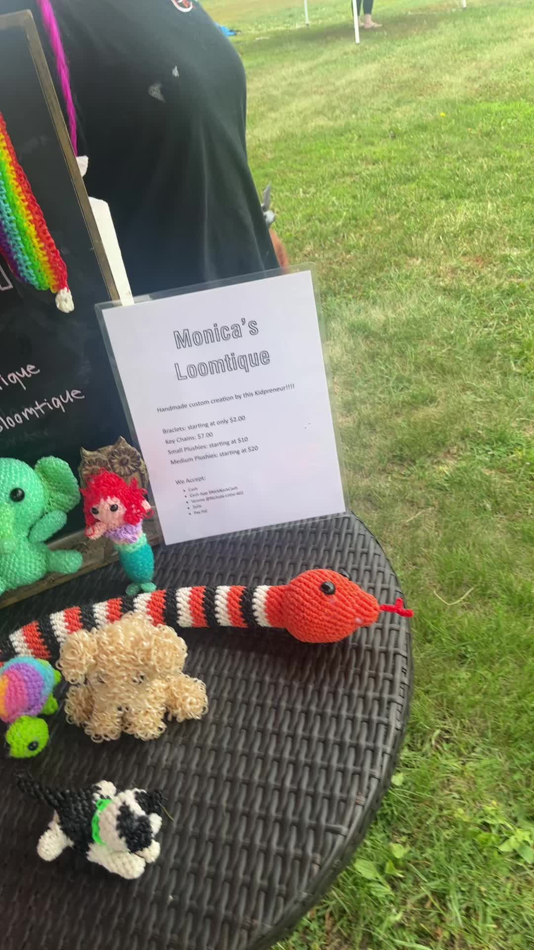 @🩷Monica&rsquo;s Loomtique🪡