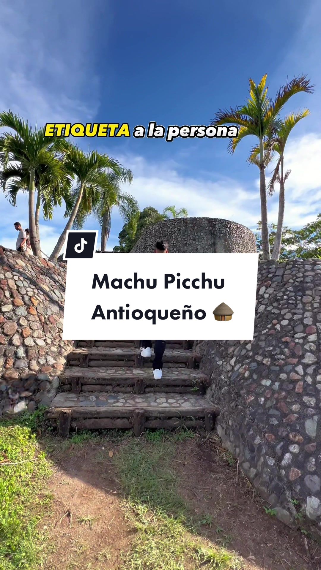 @Juan&ensp;Palacio&ensp;|&ensp;Viajero￼