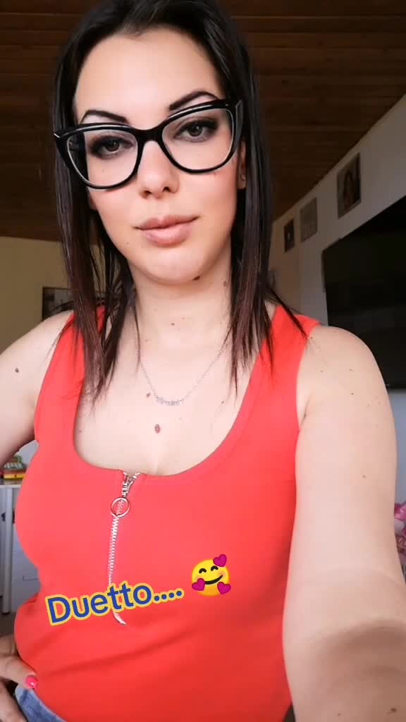 @🩷🌻꧁𝓐𝓷𝓽𝓸𝓷𝓮𝓵𝓵𝓪꧂🌻🩷