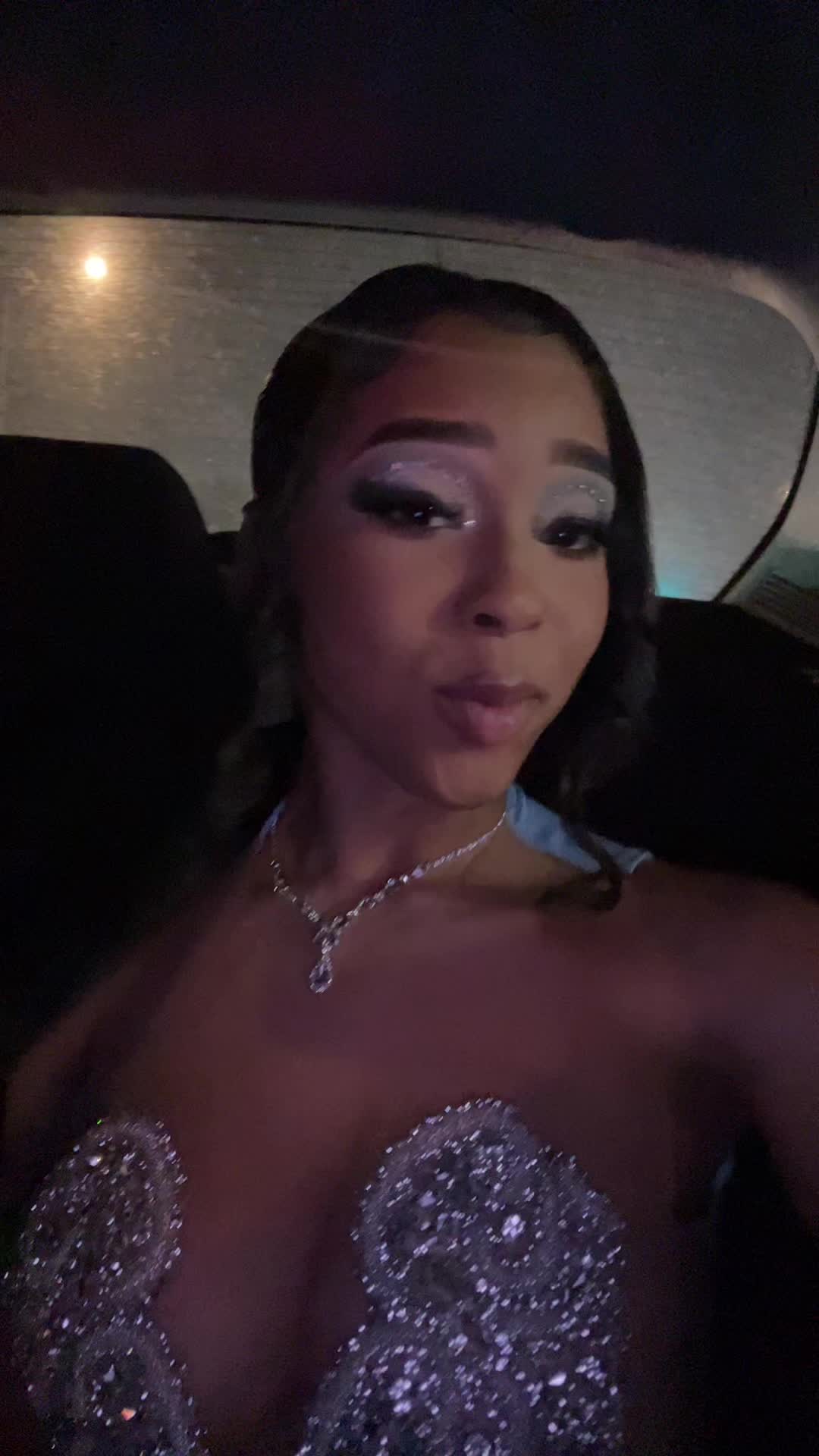 @Barbie 🦄