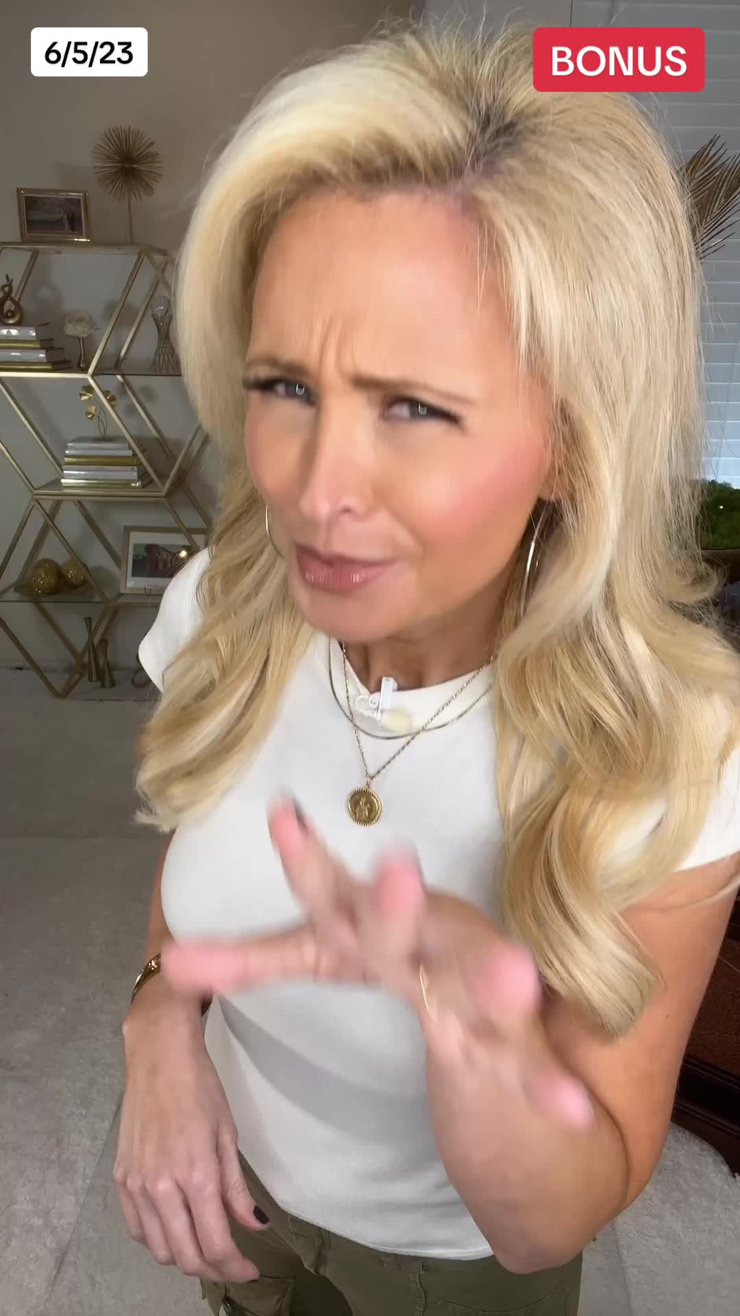 @📺The News Girl 📰