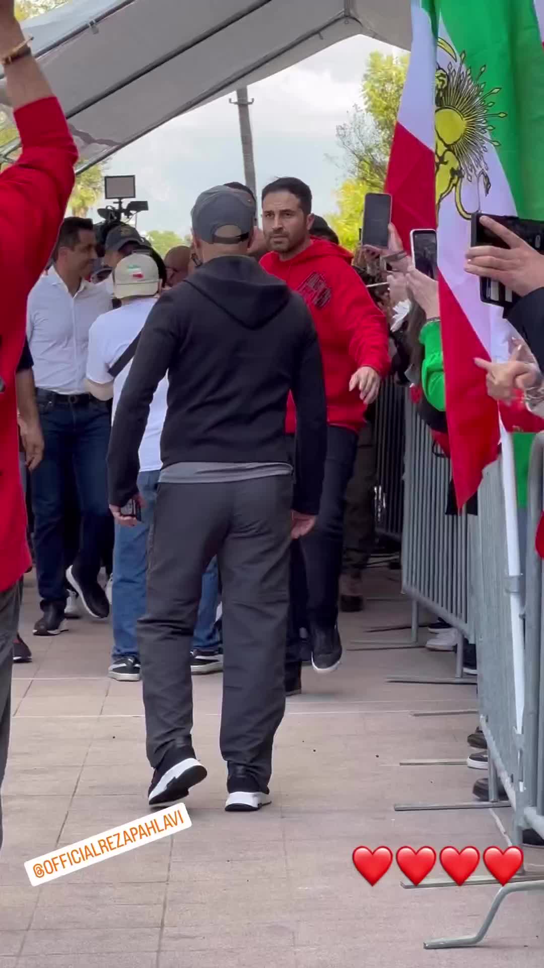 @Sid💚🤍❤️