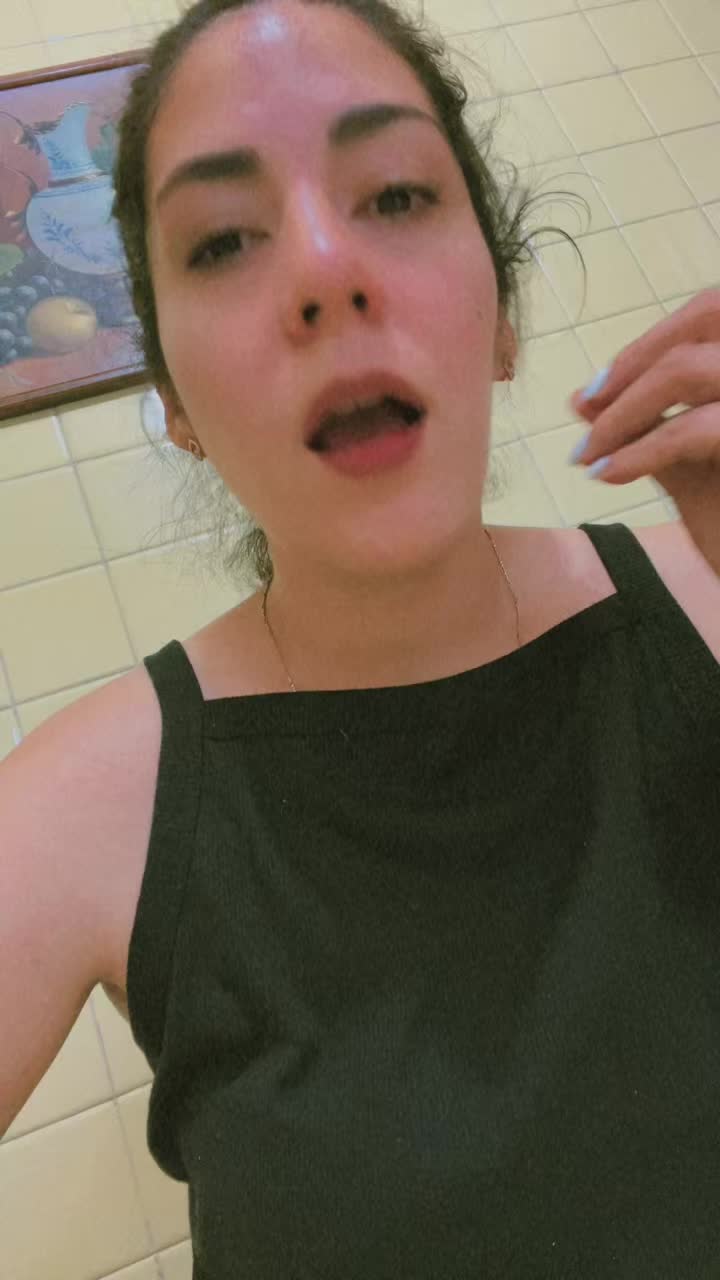 @✨ 𝓜&oacute;𝓷𝓲𝓬𝓪 ✨