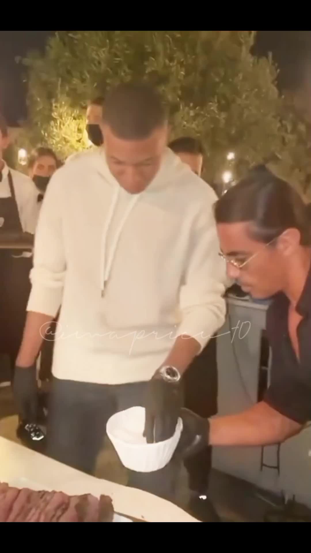 @‽