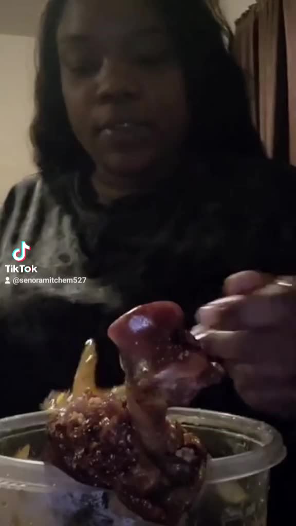 @mizzmukbangz