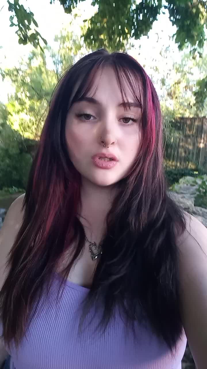 @♱ 𝖄𝖛𝖞 ♱