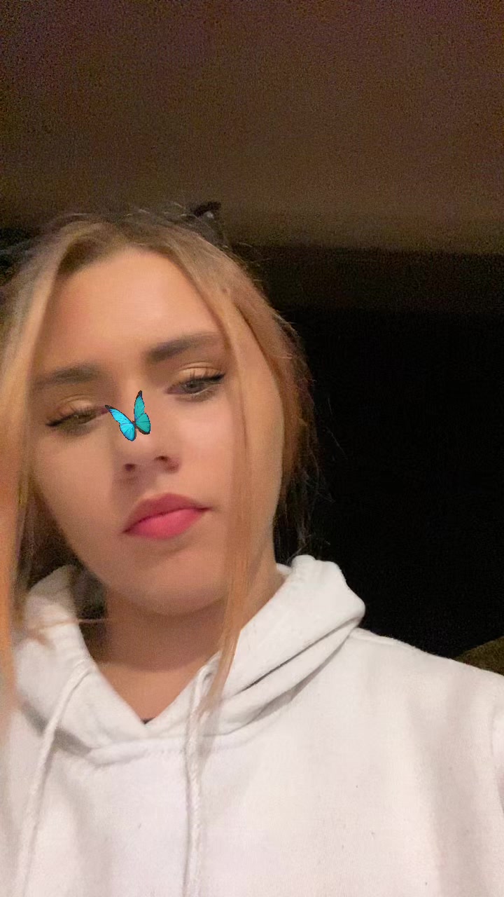 @Leniii🍃💔