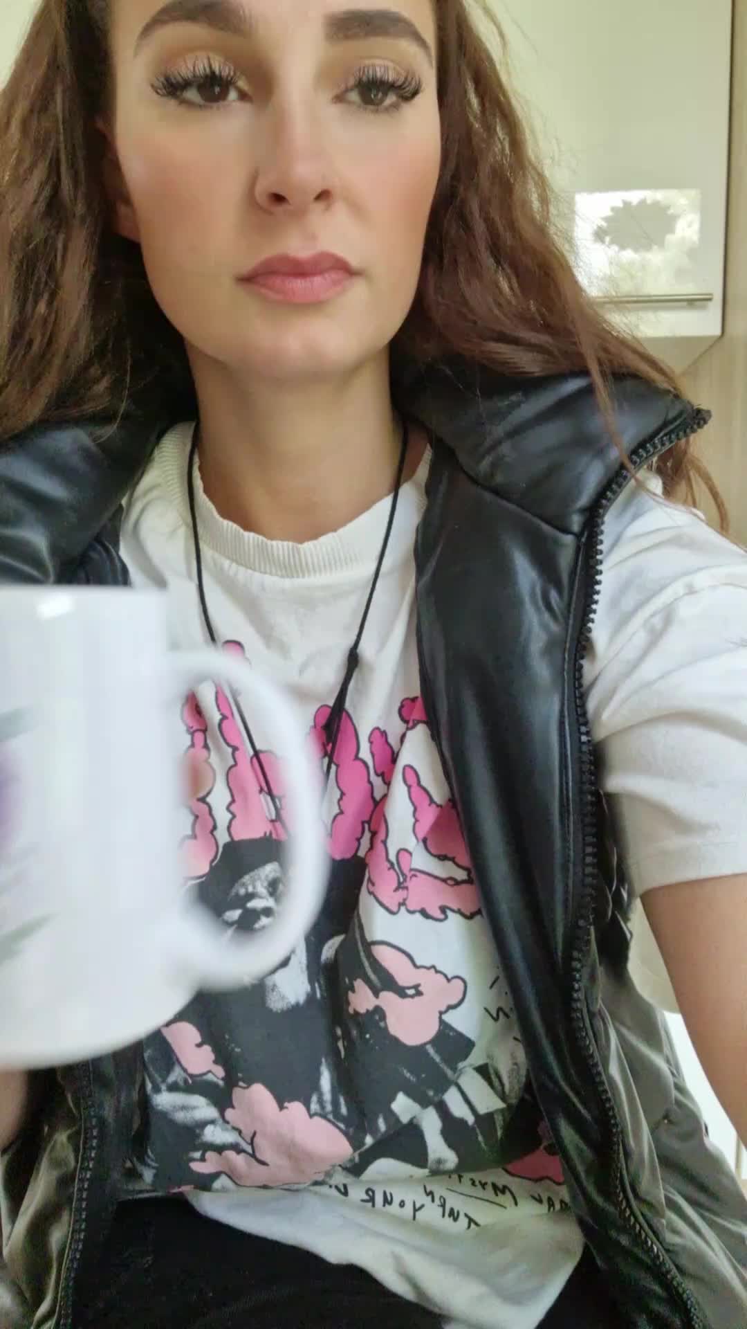 @Niny47443
