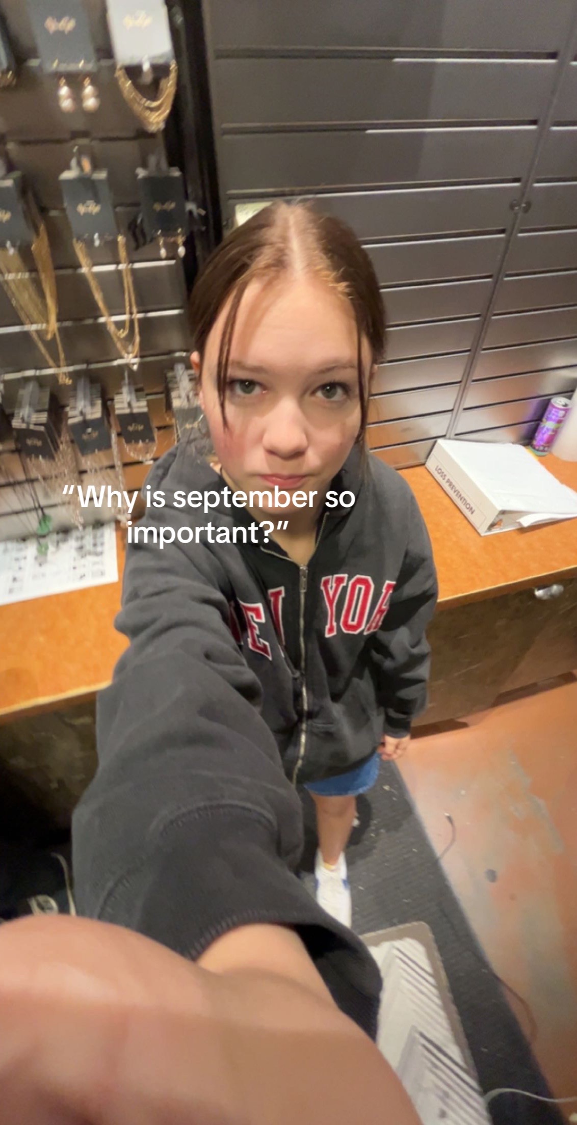 @👻