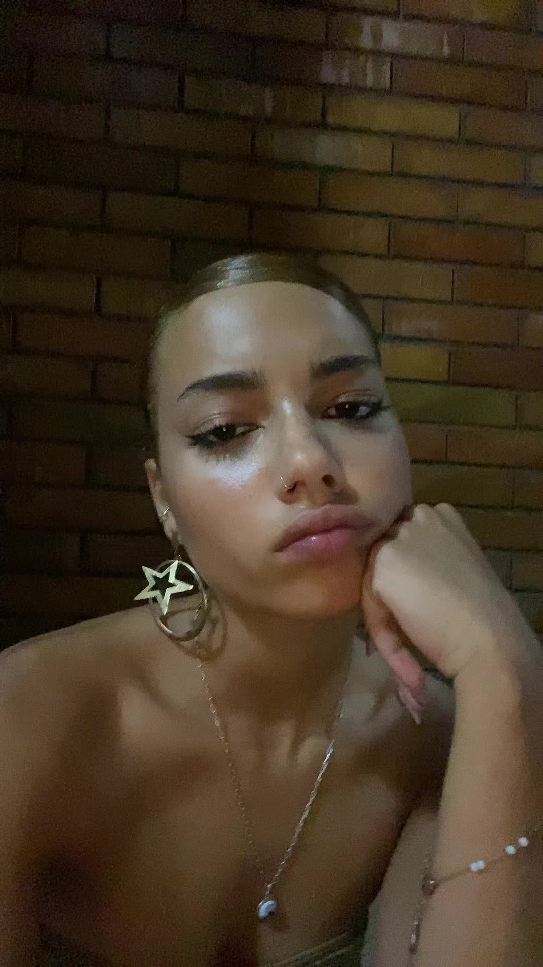 @Ana&iuml;s