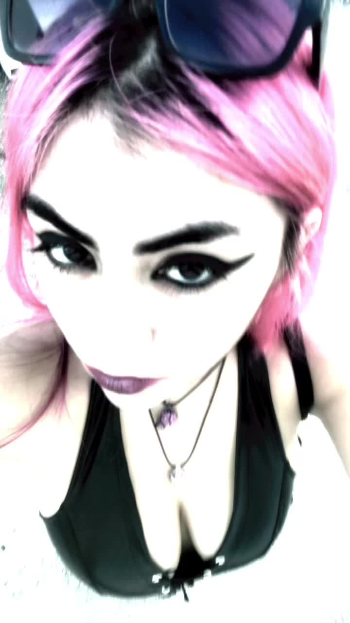 @Crazypink