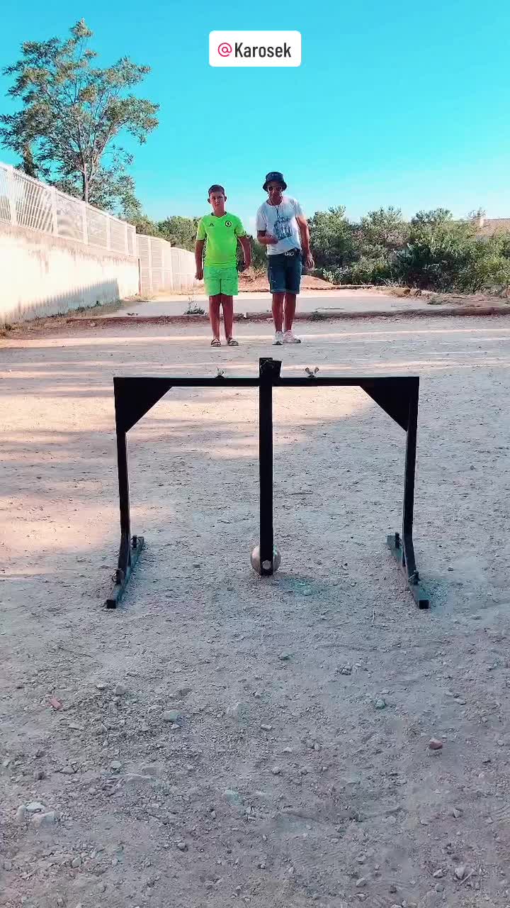 @Loni petanque