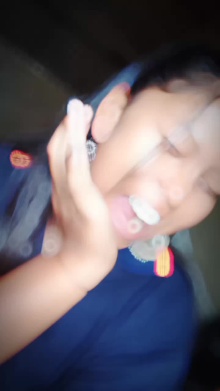 @Tharuniya__lady💖🤞