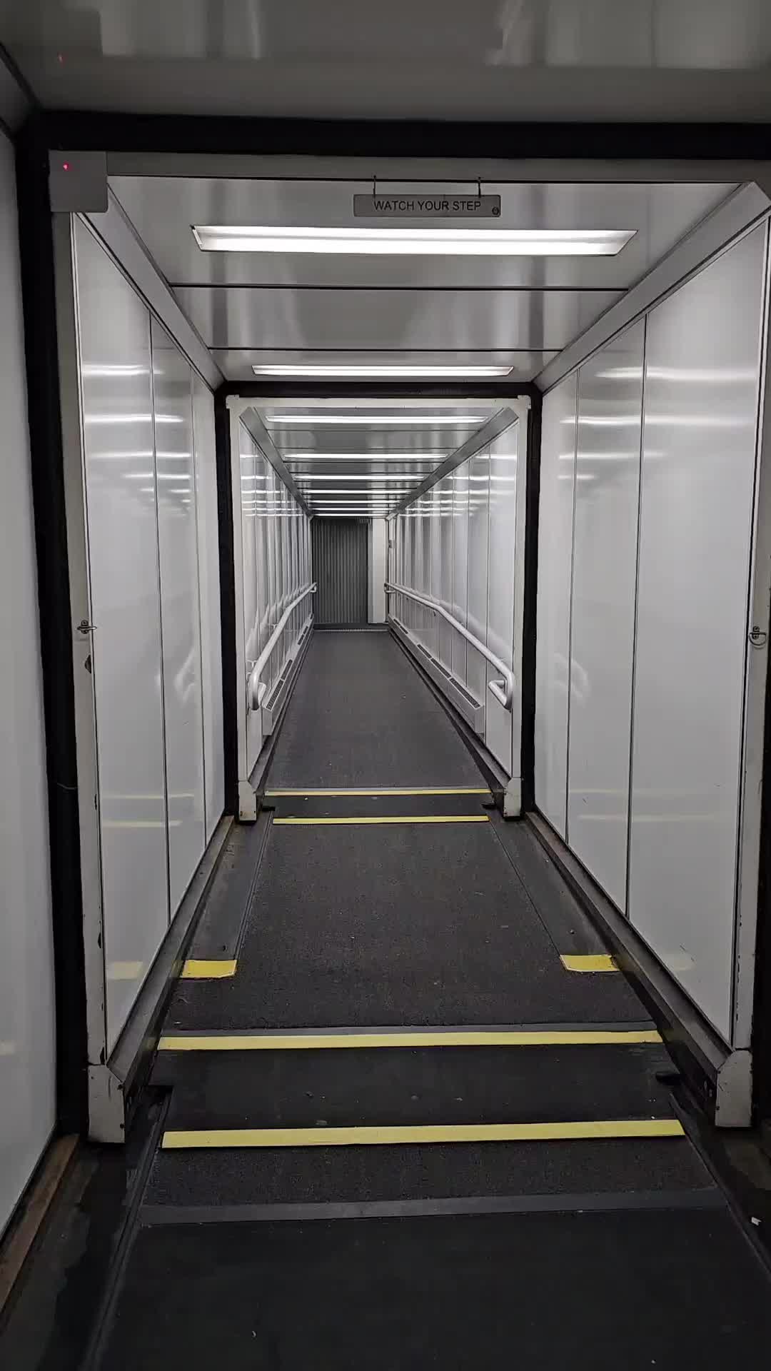 @yyz