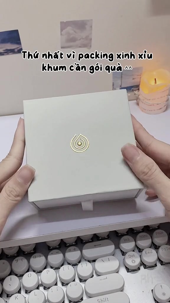 @GIFT V.UYN