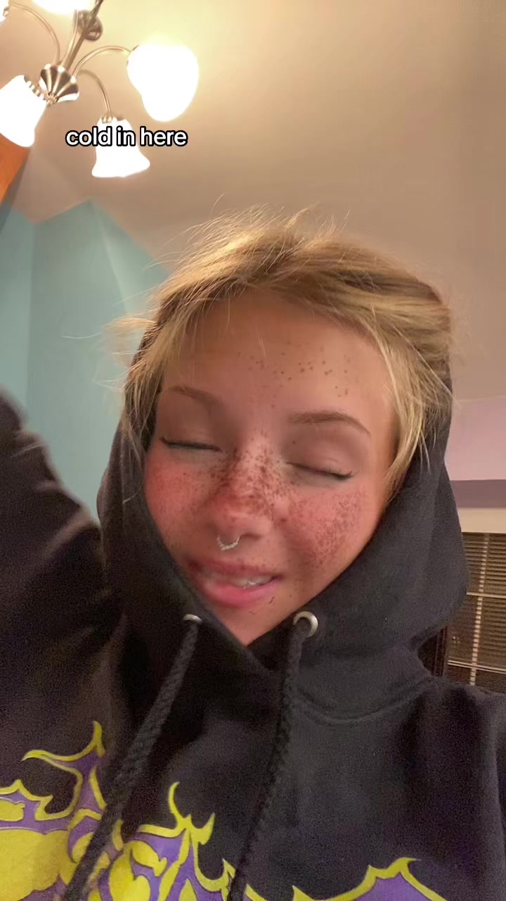 @<3