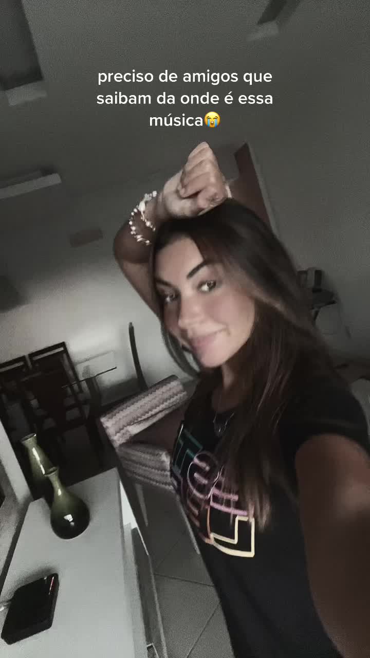 @gabriela moura