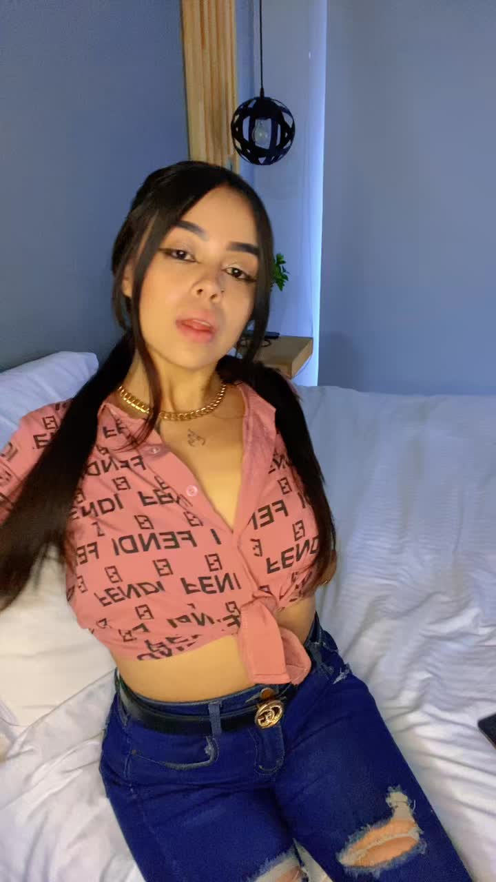 @ninasuarez.69