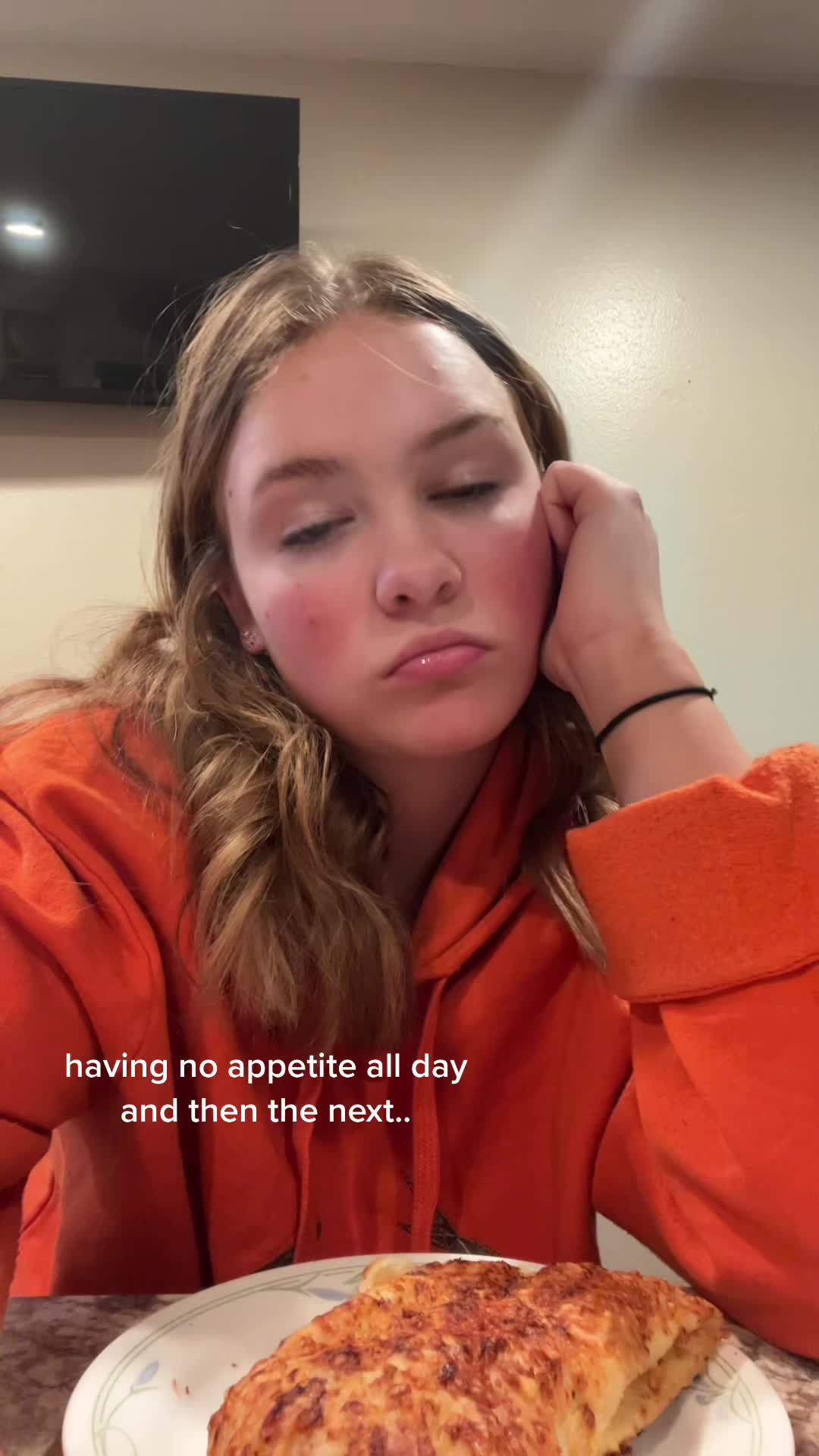 @👻
